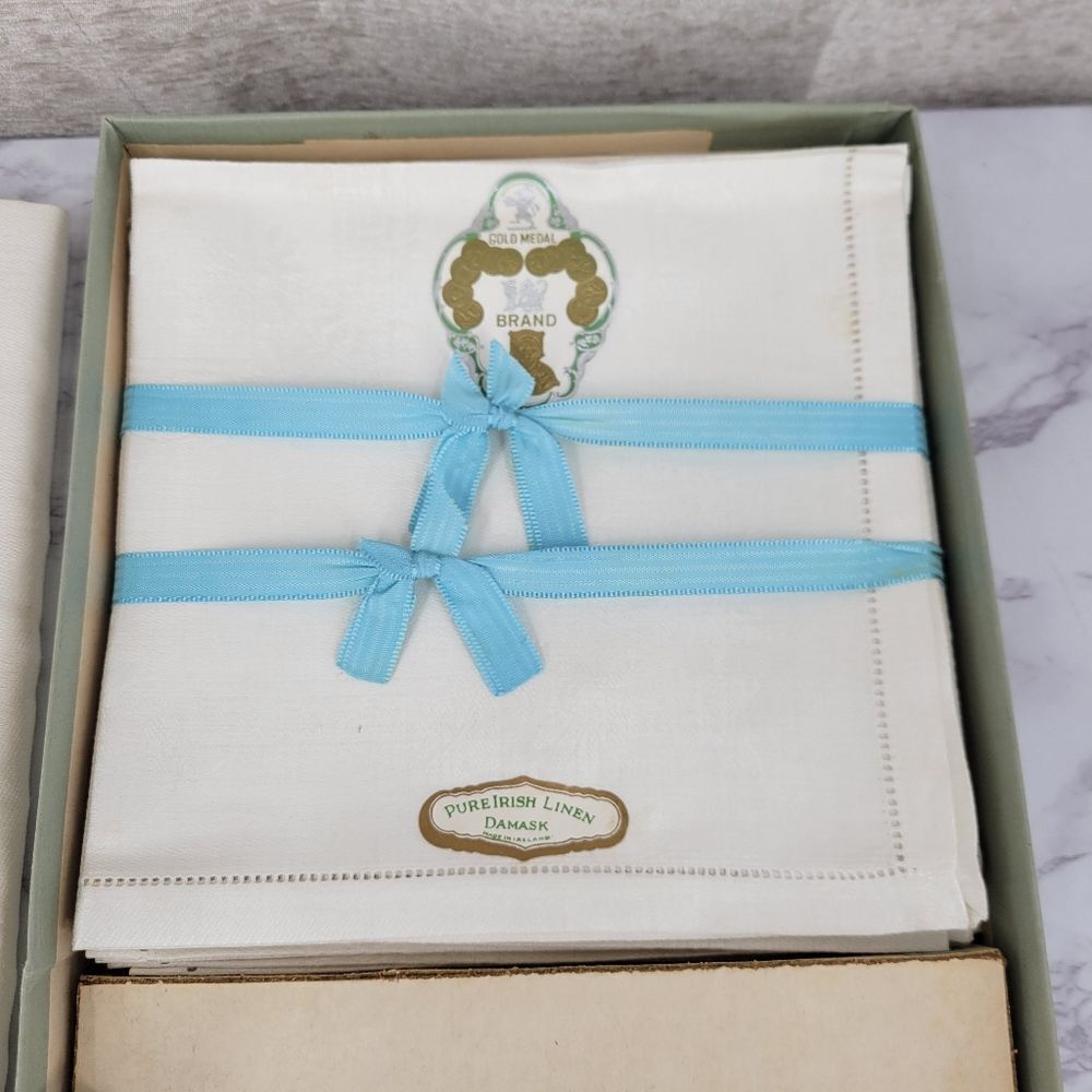 Liddell Damask Irish Linens White Linen 12 Napkins and Tablecloth 64×102 - Picture 9 of 16